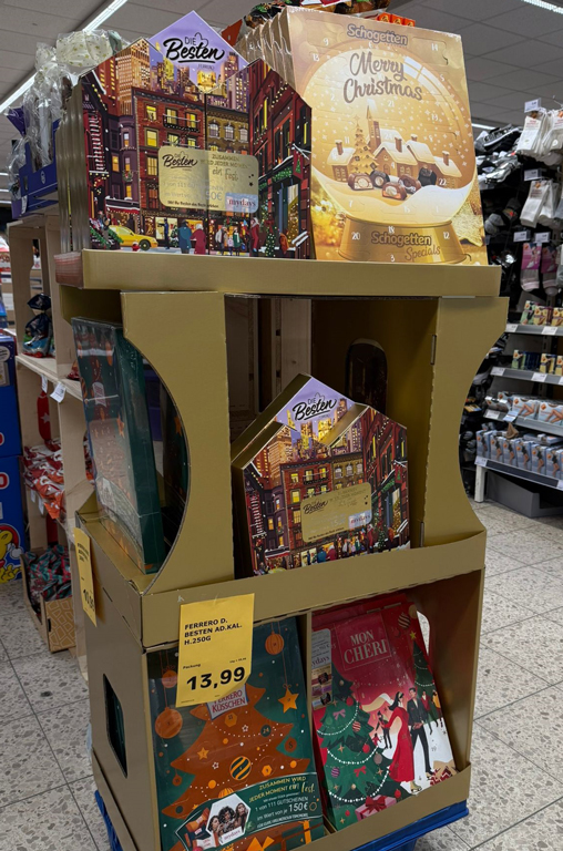 In den EDEKA-Deckenbach-Märkten wartet eine große Vielfalt an Adventskalendern für Groß und Klein