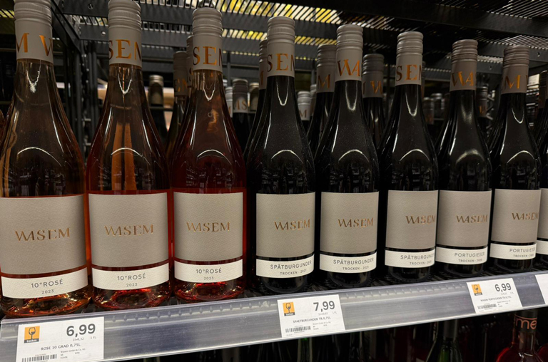 Der 10° Rosé, Spätburgunder und Portugieser sind nur einige Weine vom Weingut Wasem, die bei EDEKA Deckenbach erhältlich sind