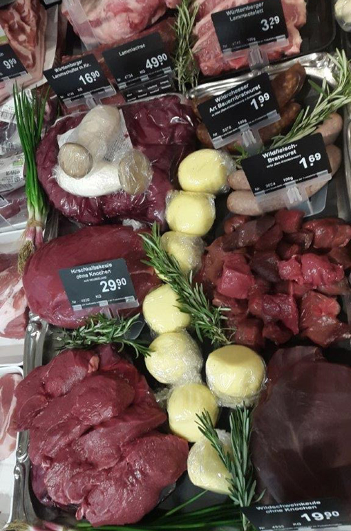Wer es „wild" mag, wird an den Frischetheken von EDEKA Deckenbach fündig