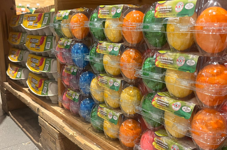 Aus dem Eiersortiment bei EDEKA Deckenbach: Bunte Eier von von der Westerwald Bio GmbH