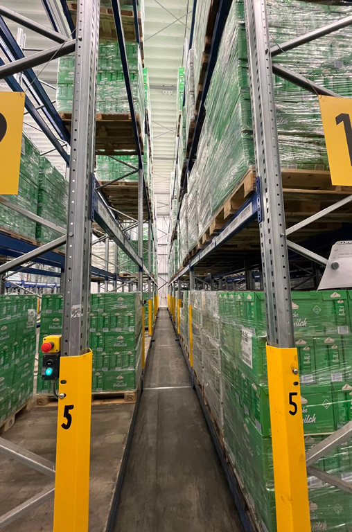 Impressionen vom Besuch verschiedener Mitarbeiter der EDEKA-Deckenbach-Märkte in der Schwälbchen Molkerei