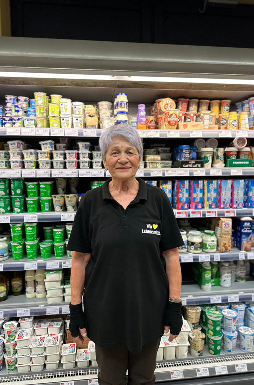 Rentner-Minijobberin Frau Moric aus dem Markt in Mainz-Hartenberg