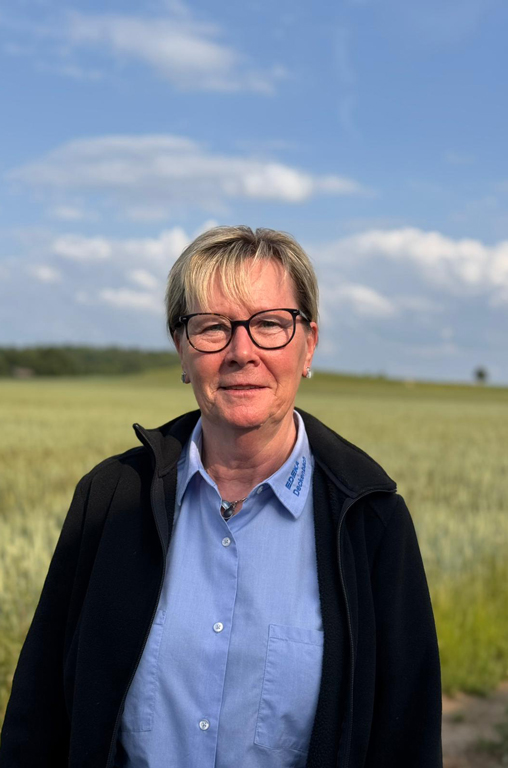 Rentner-Minijobberin Frau Walter aus dem Markt in Gau-Bischofsheim