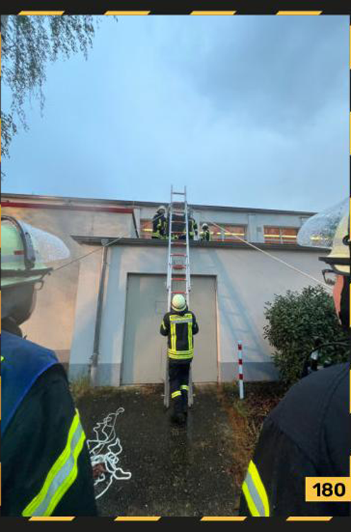 Ein Sticker, der einen Einsatz mit einer Leiter zeigt