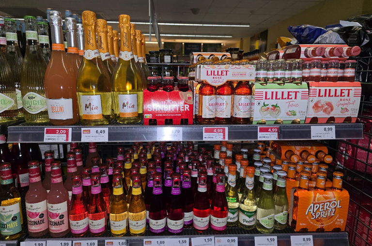 In den EDEKA Deckenbach-Märkten warten Sommergetränke in Hülle und Fülle auf alle Kunden
