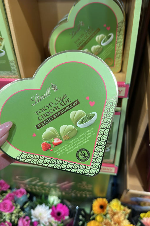 Lindt Tokyo Style Schokolade Matche und Strawberry