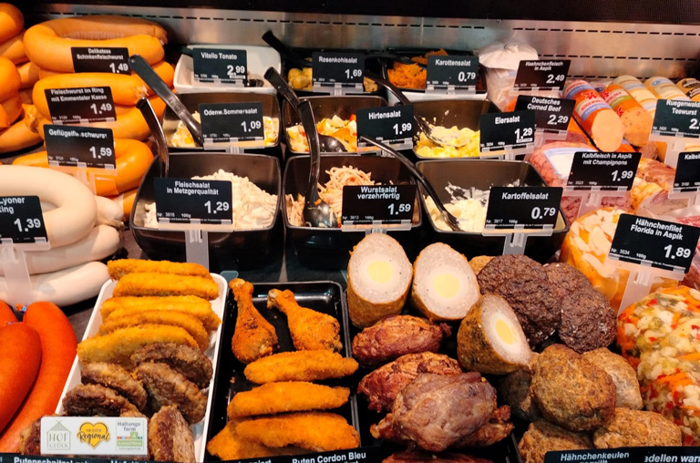 Osterspezialitäten von unseren Bedientheken