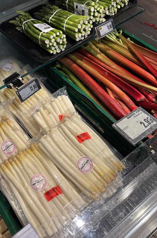 Spargel- und Rhabarberzeit